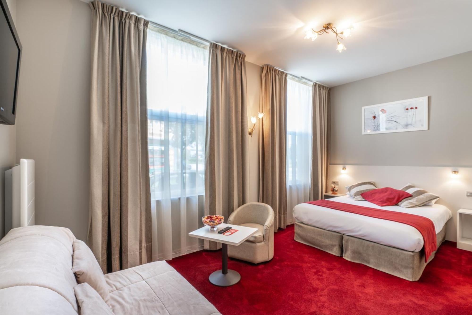 Hotel Des Ducs Alençon Екстериор снимка